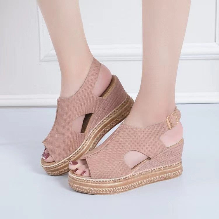 Chic Orthopedic Sandals with Unique Design