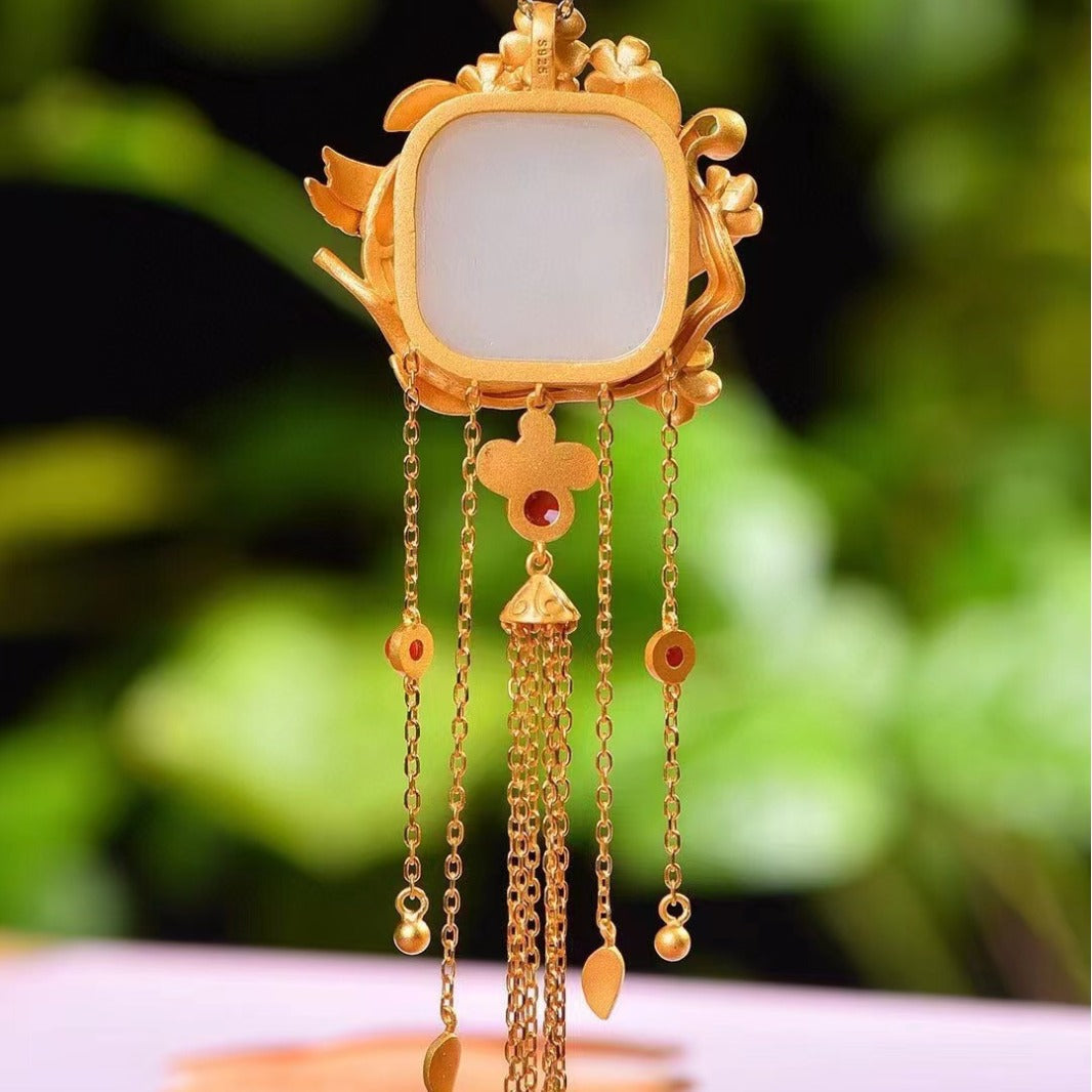 Stunning Gold Necklace for Daily Wear