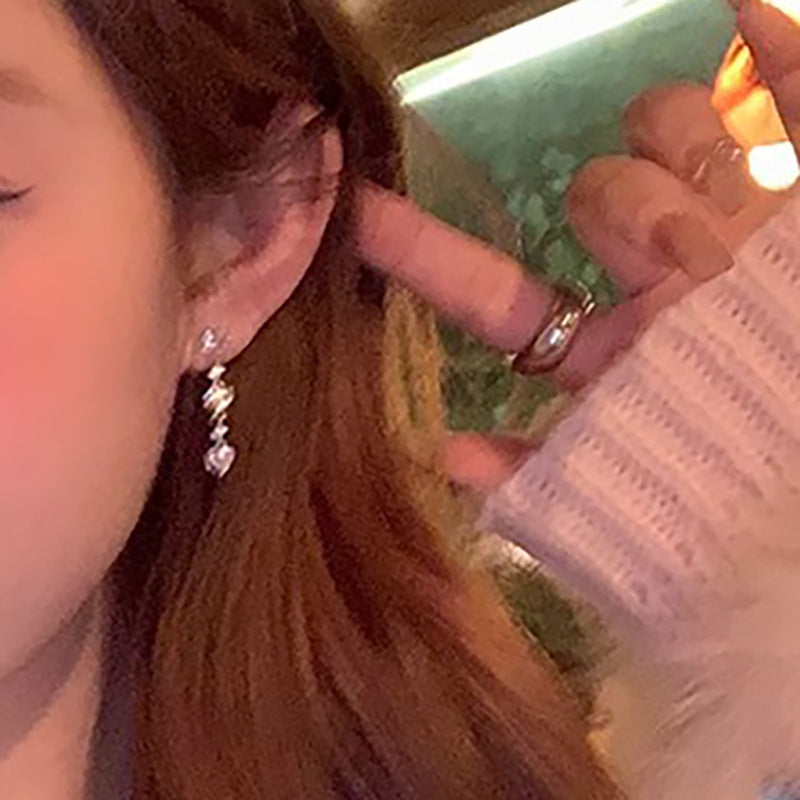 Romantic Earring for Special Moments