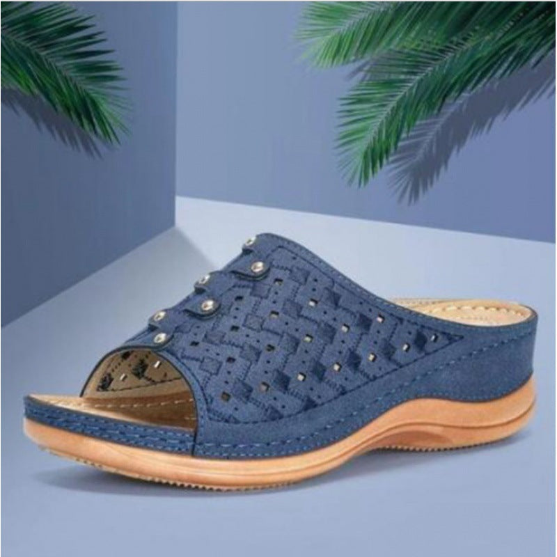 Graceful Orthopedic Sandals for Modern Look