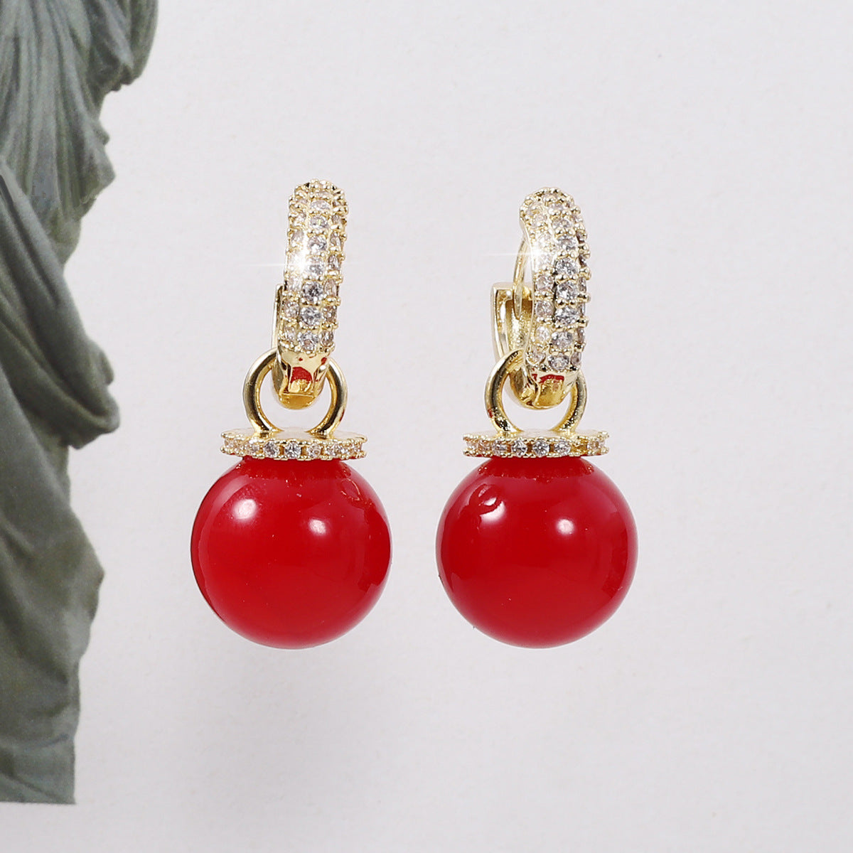 Romantic Pearl Earring for Special Moments