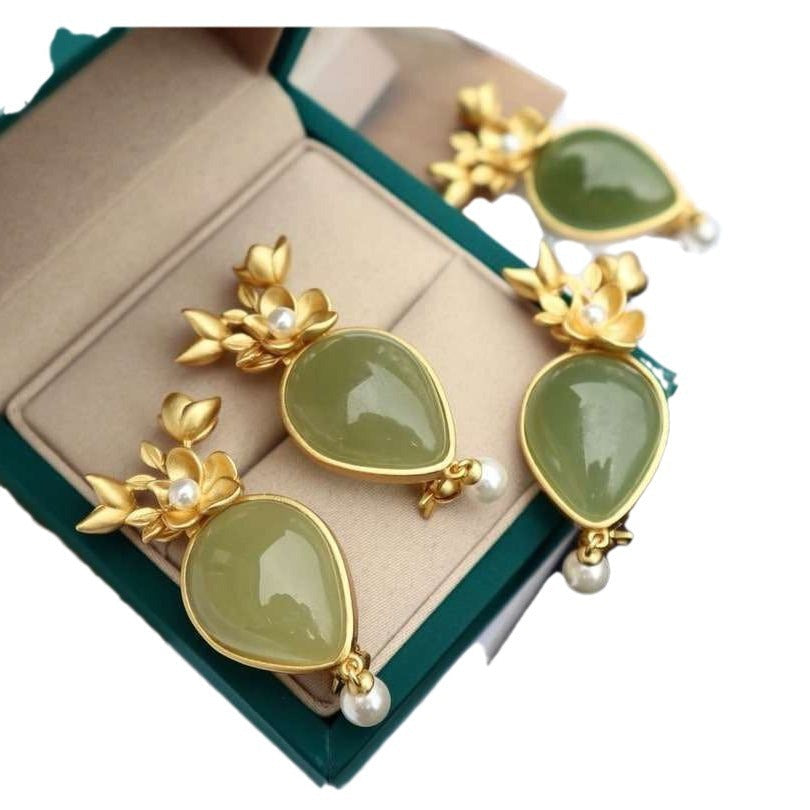Elegant Gold Necklace for Every Occasion