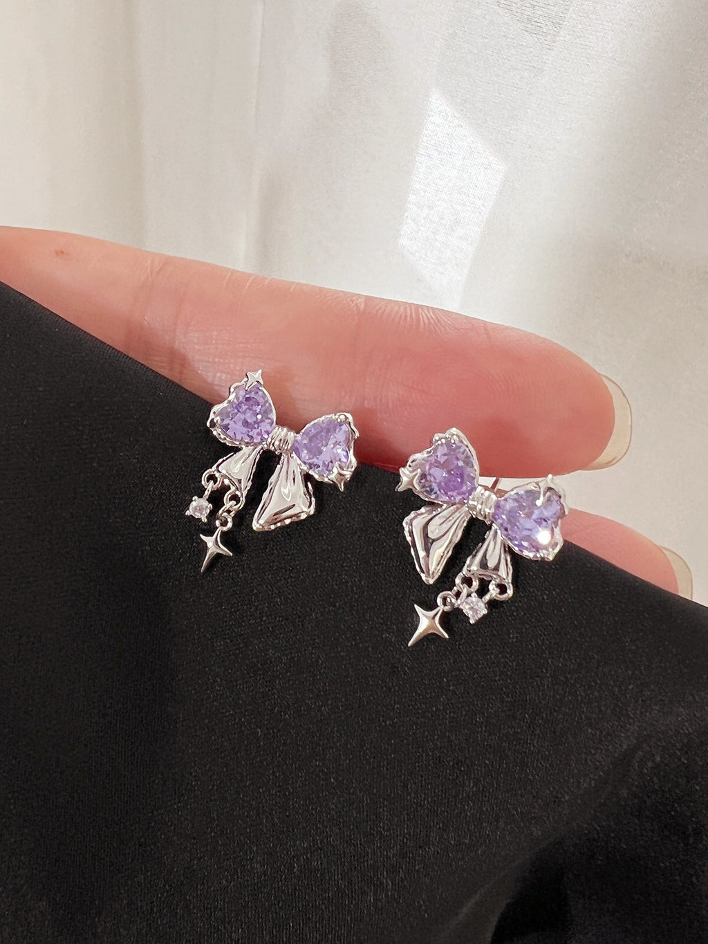 Charming Earring for Any Occasion