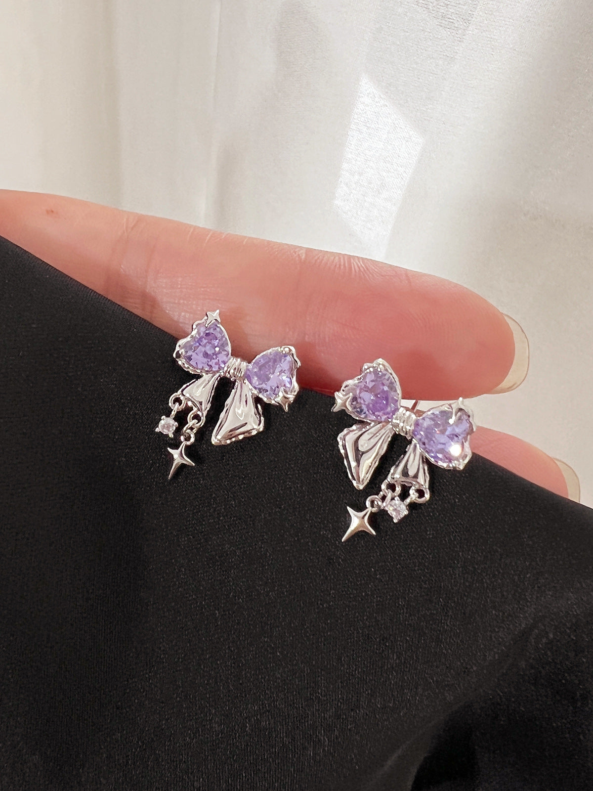 Charming Earring for Any Occasion