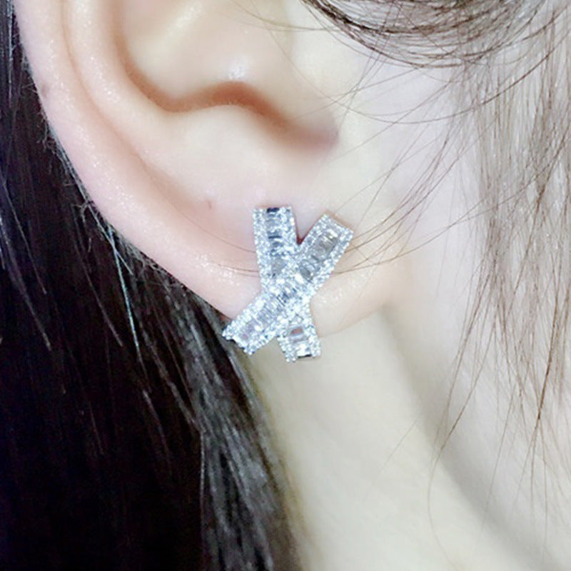 Charming Earring for Any Occasion