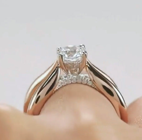 Charming Gold Ring for Any Occasion