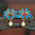Charming Gold Earring for Any Occasion