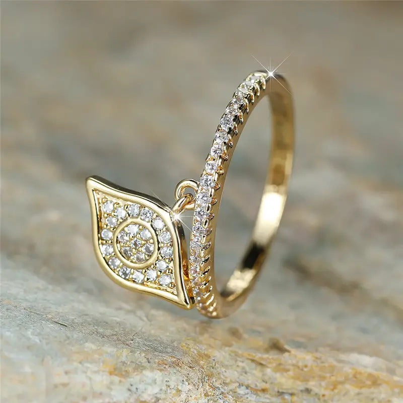Charming Pendant for Any Occasion