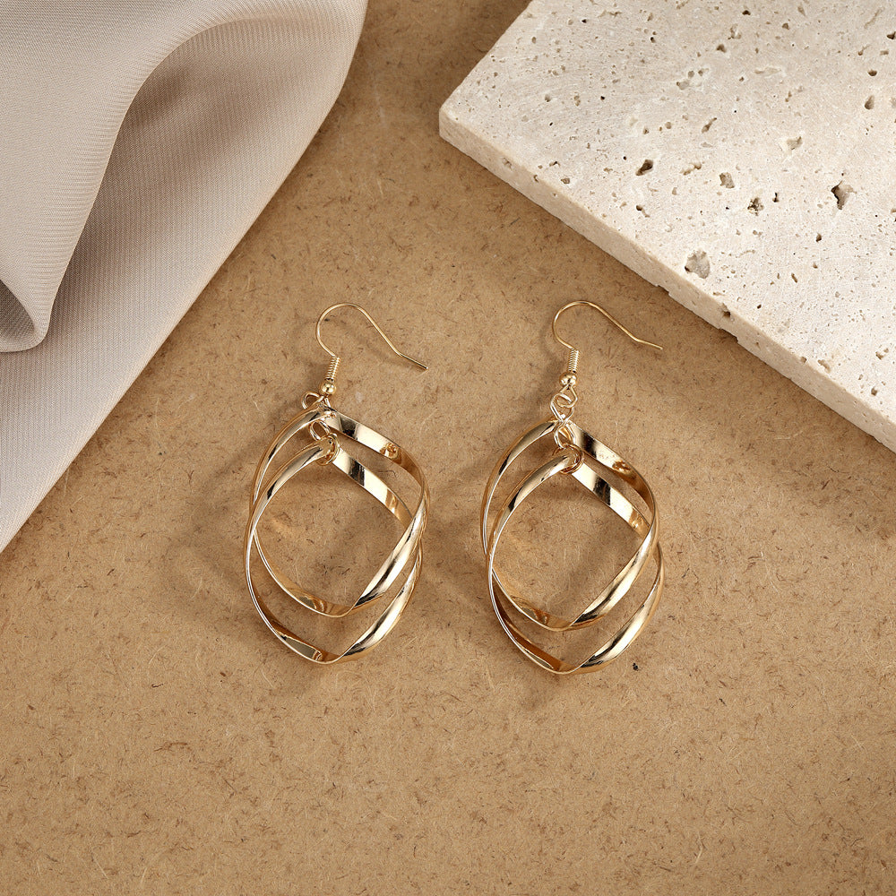 Charming Earring for Any Occasion