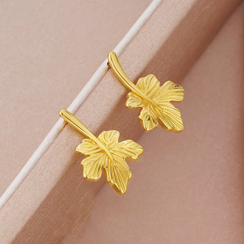 Romantic Gold Earring for Special Moments