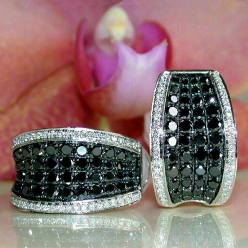 Elegant Earring for Every Occasion