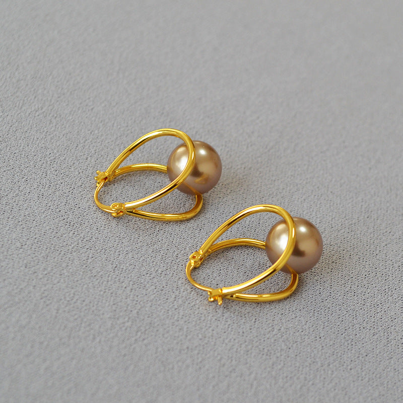 Beautiful Gold Earring with Unique Style