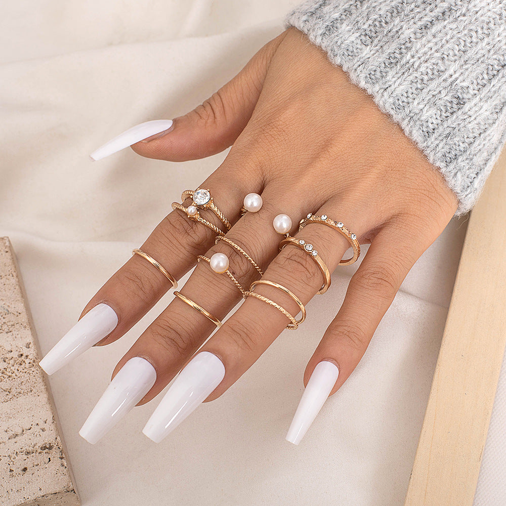 Beautiful Gold Set with Unique Style