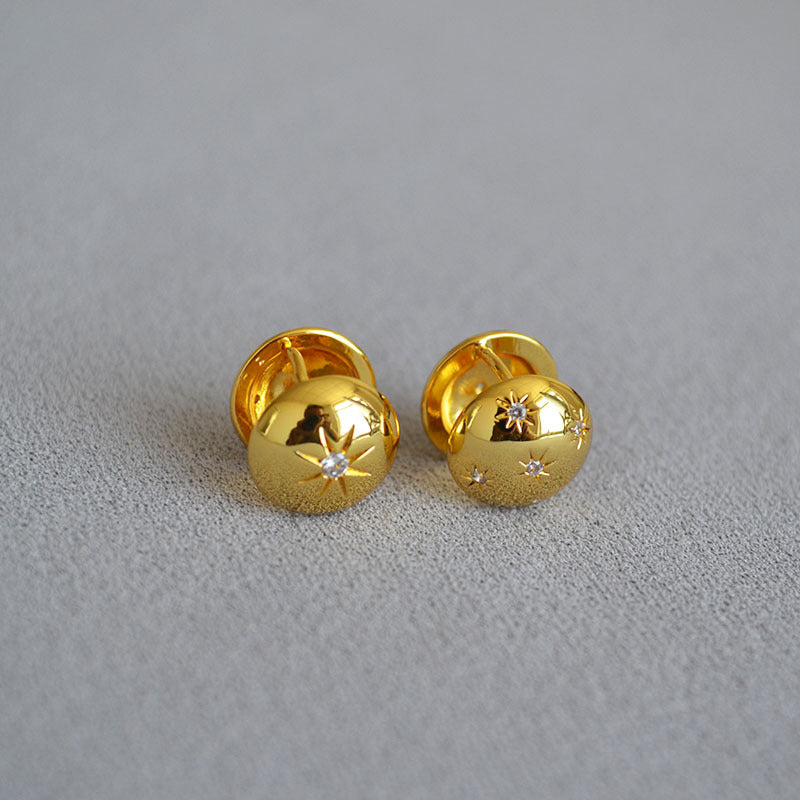 Stunning Gold Earring for Daily Wear