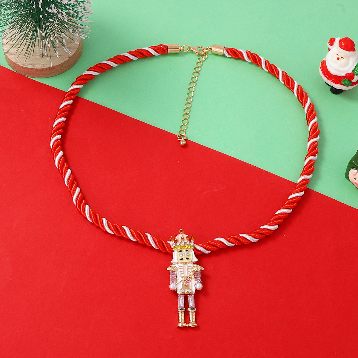 Charming Piece for Any Occasion