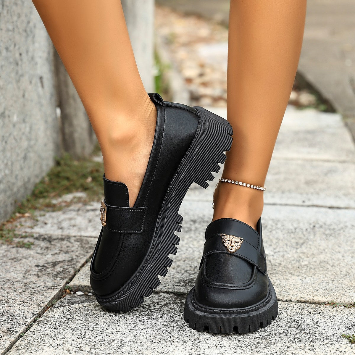 Chic Orthopedic Shoes with Unique Design