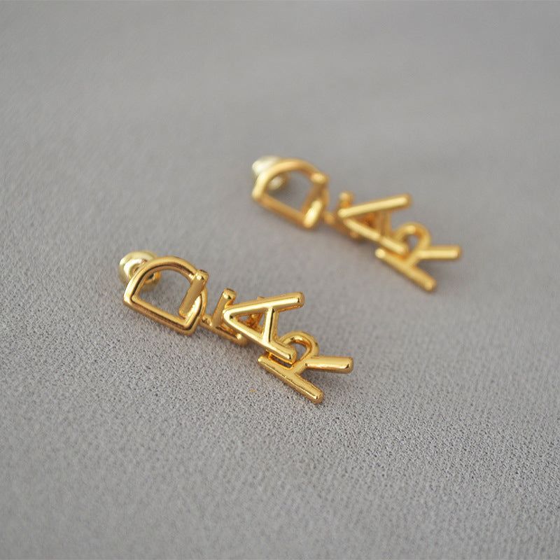 Romantic Silver Earring for Special Moments