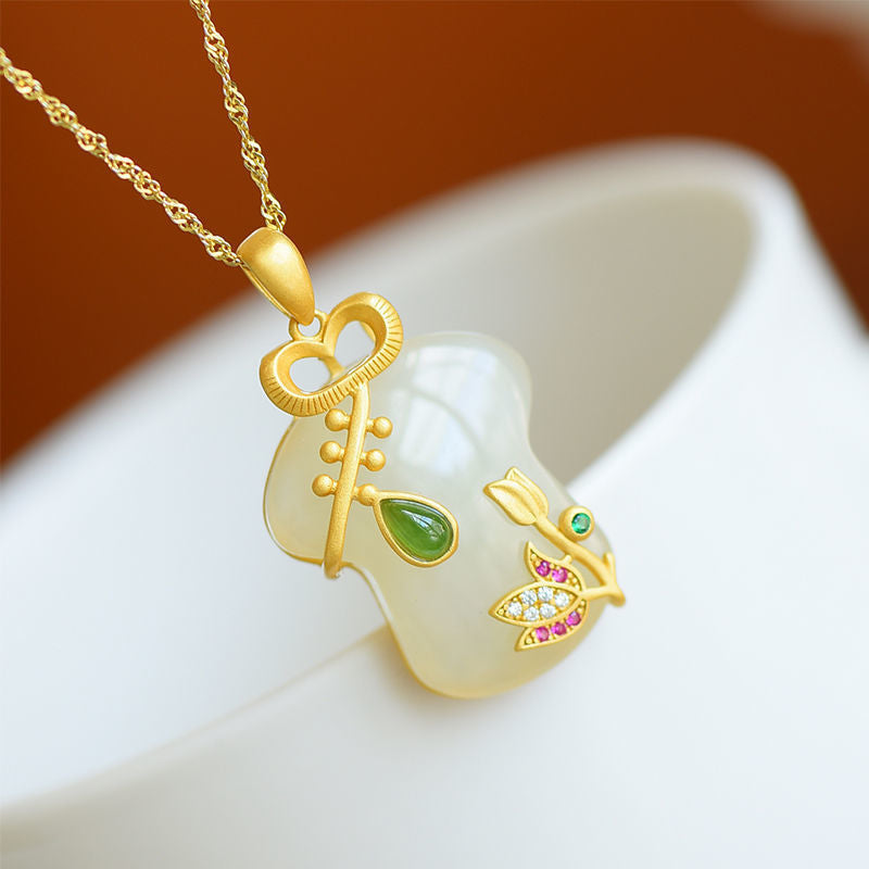 Charming Gold Necklace for Any Occasion