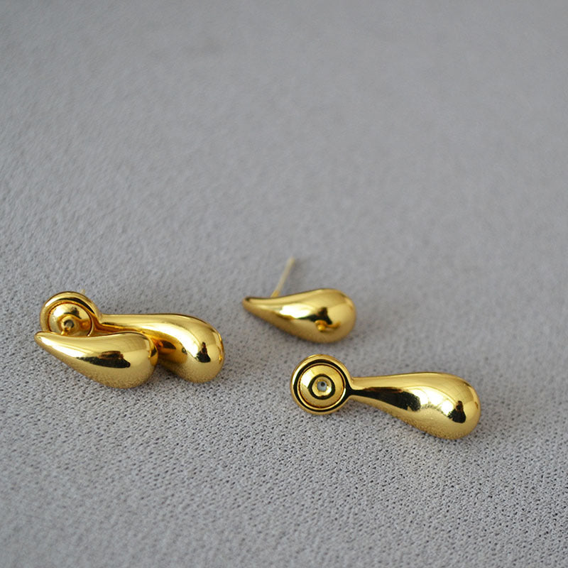 Classic Gold Earring with Timeless Appeal