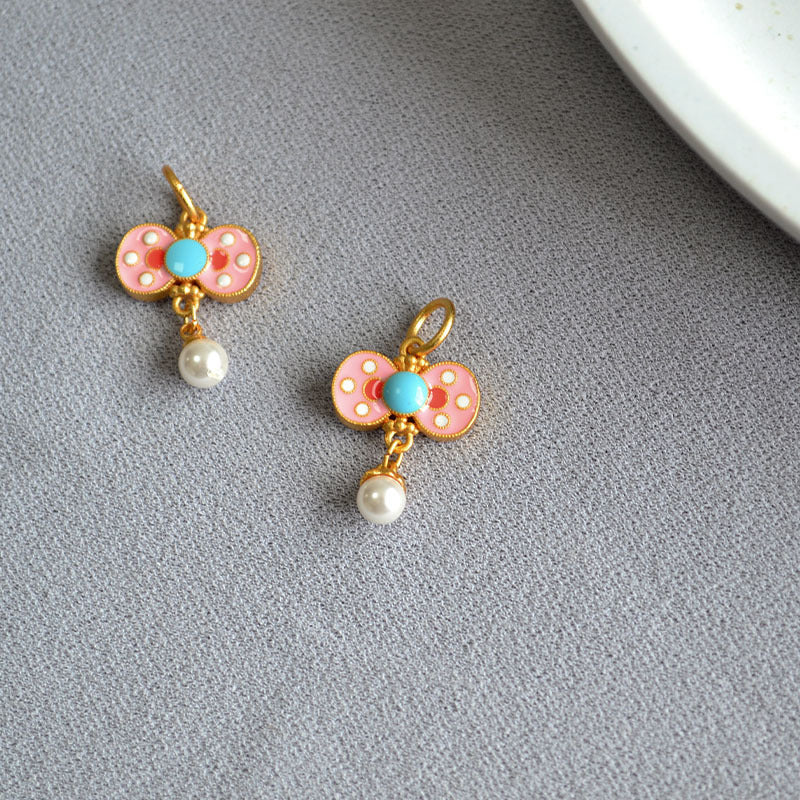 Beautiful Gold Earring with Unique Style
