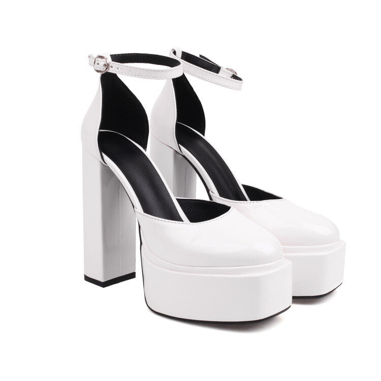 Graceful Orthopedic Sandals for Modern Look