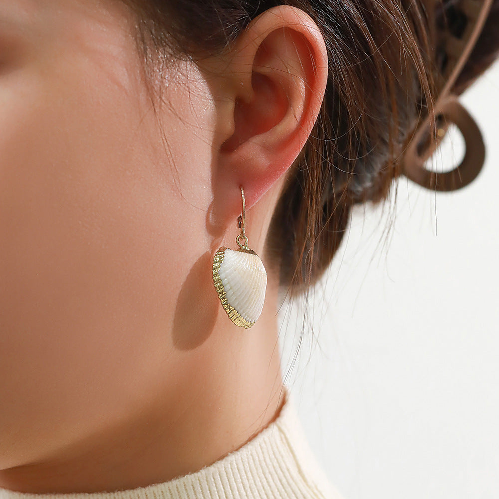 Charming Gold Piece for Any Occasion
