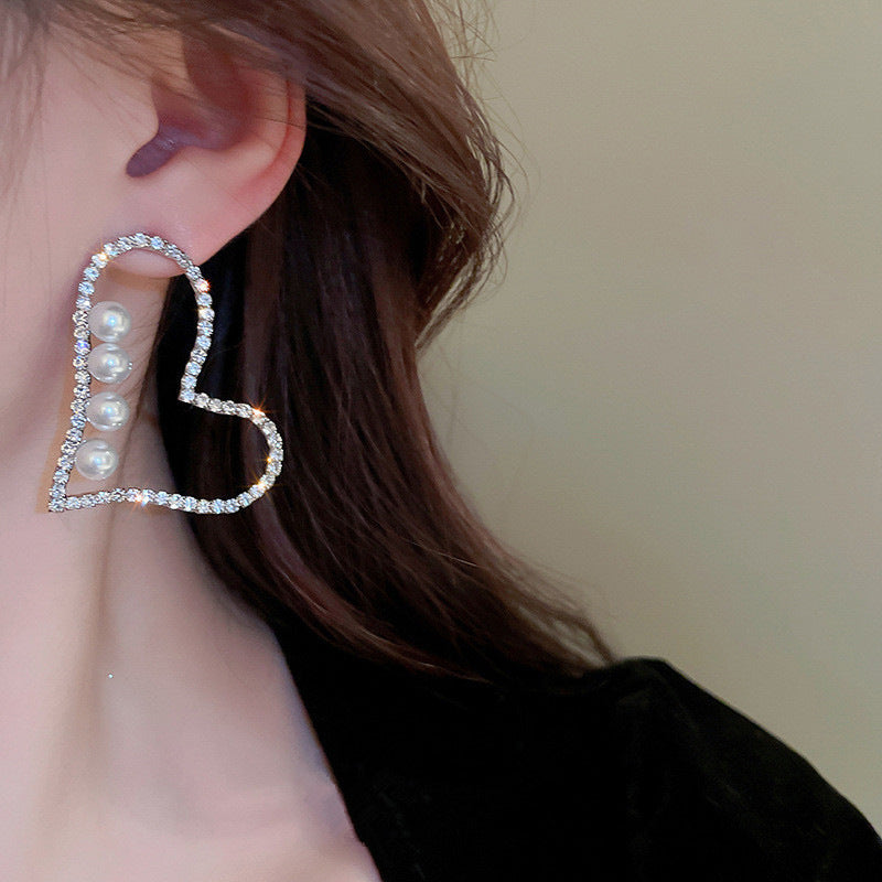 Stunning Pearl Earring for Daily Wear