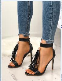 Graceful Orthopedic Sandals for Modern Look
