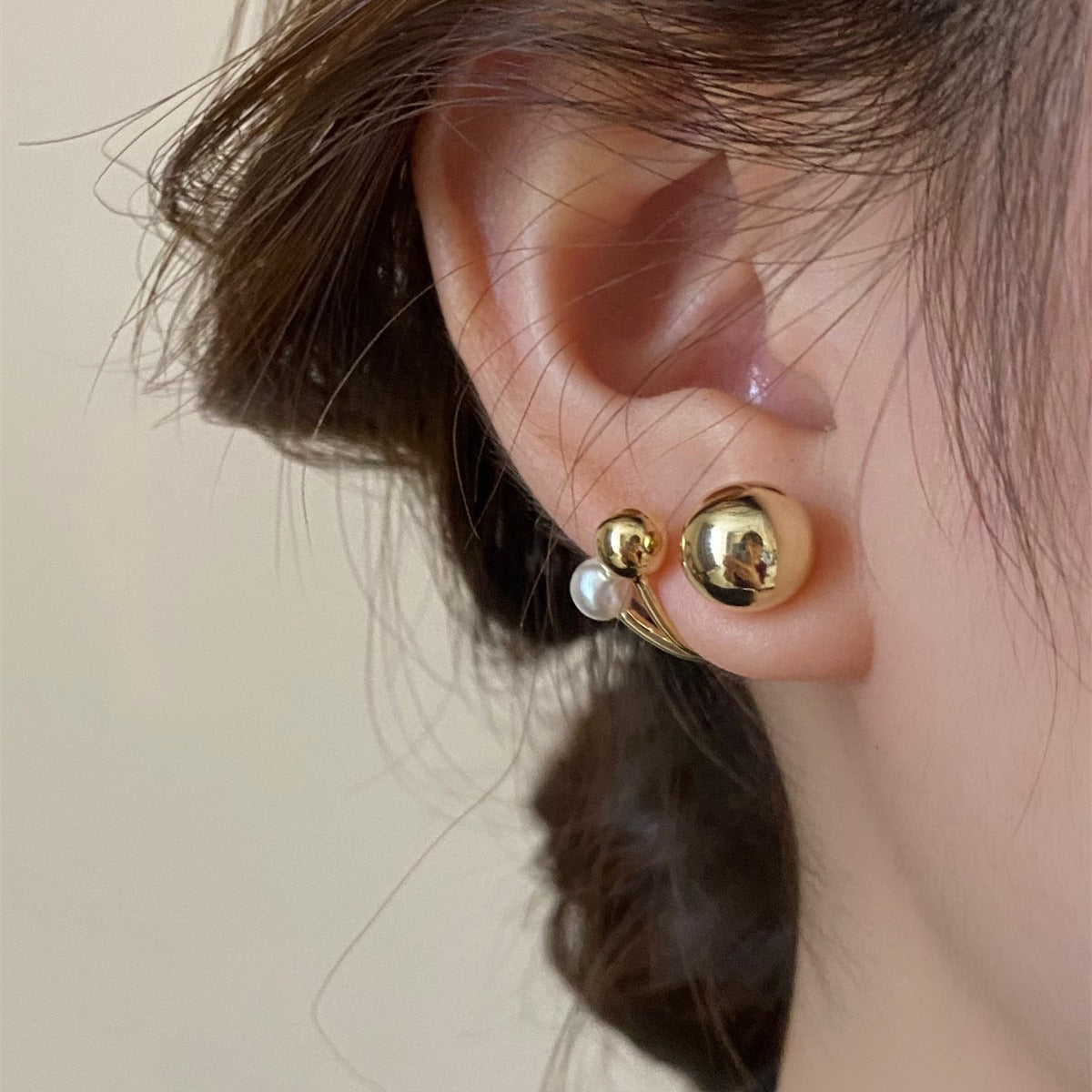 Stunning Gold Earring for Daily Wear