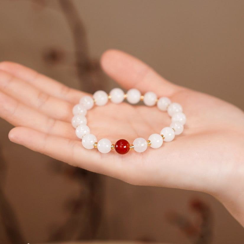 Romantic Silver Bracelet for Special Moments