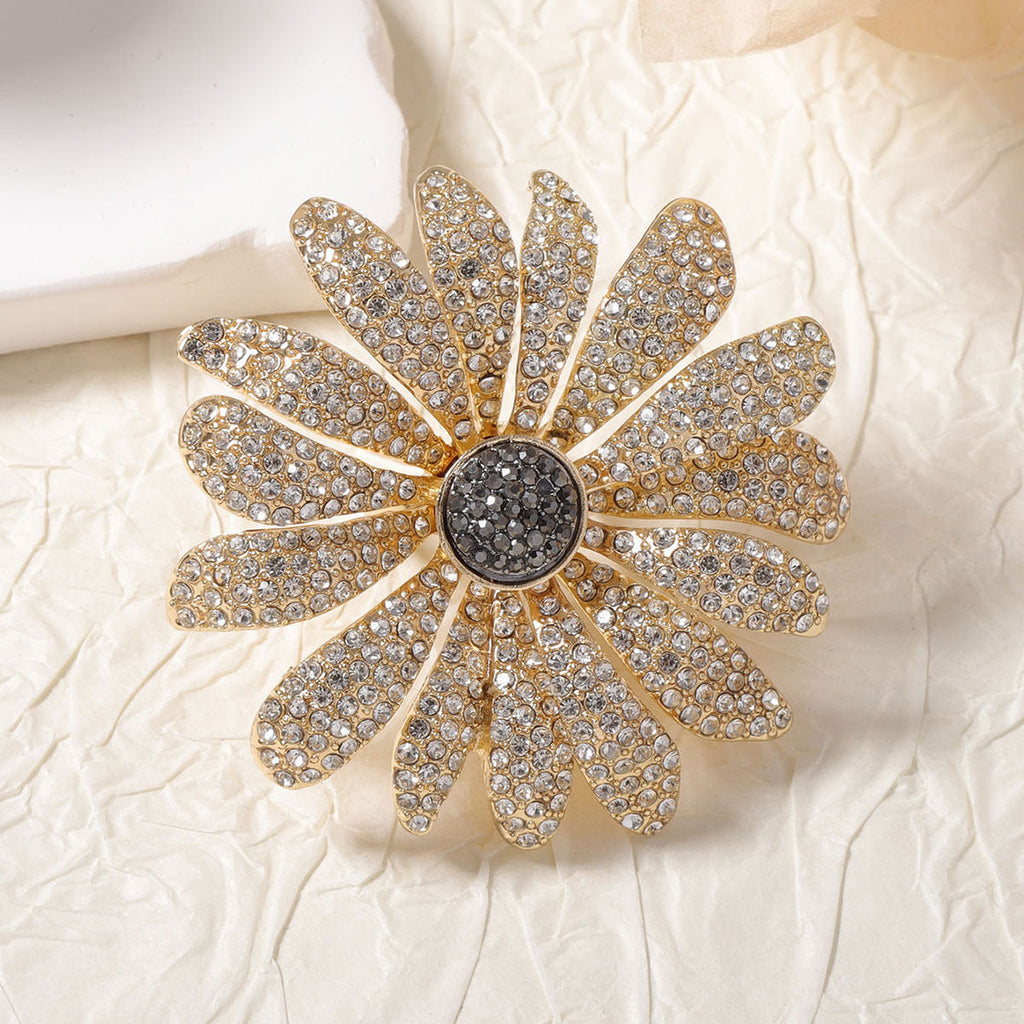 Charming Piece for Any Occasion