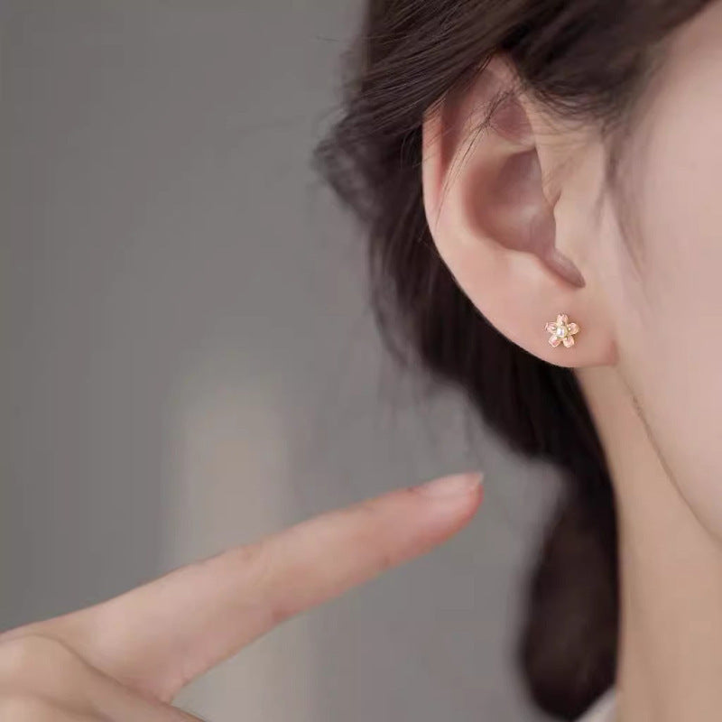 Classic Pearl Earring with Timeless Appeal