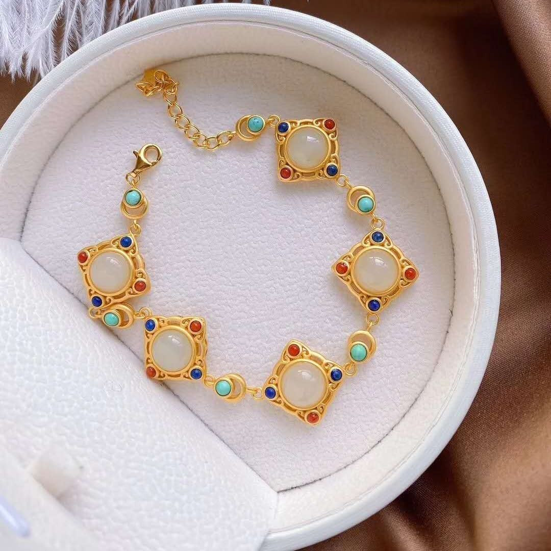 Stunning Silver Bracelet for Daily Wear