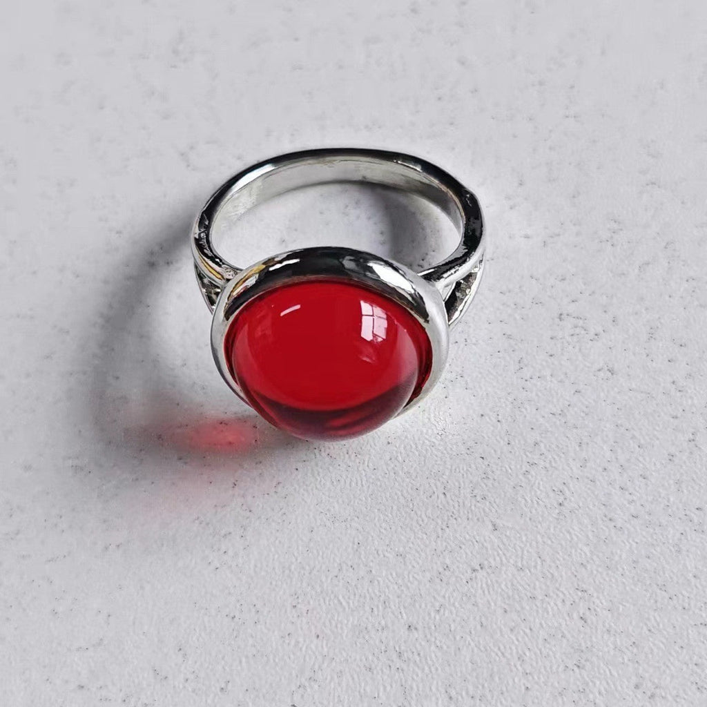 Charming Silver Ring for Any Occasion