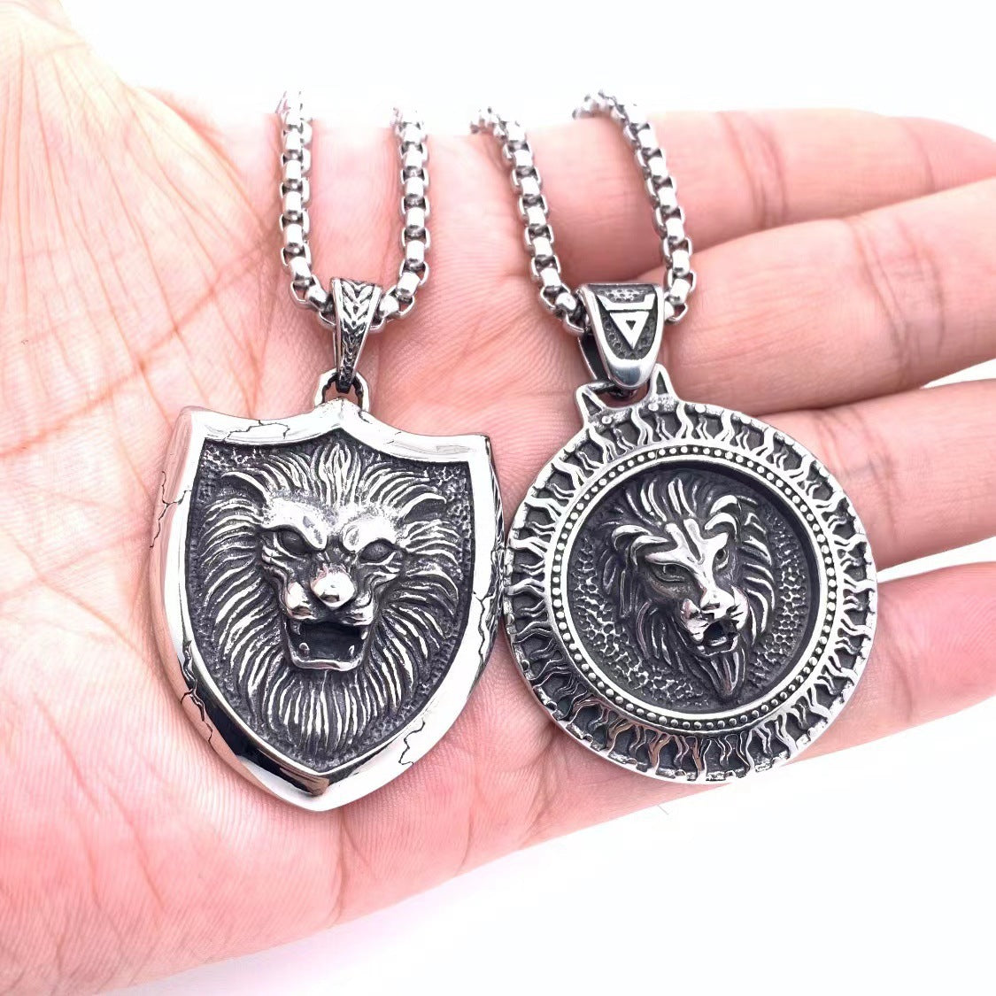 Charming Pendant for Any Occasion