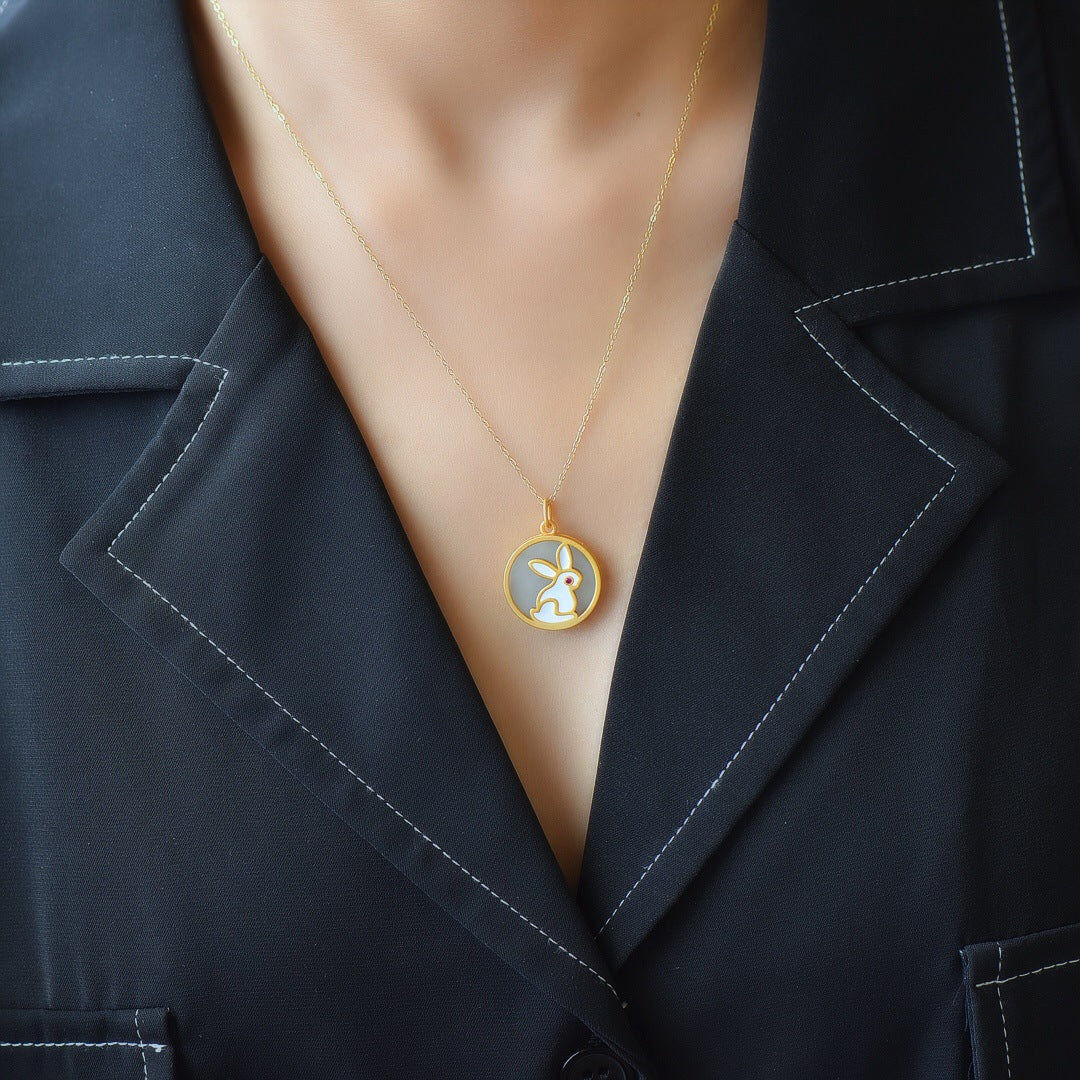 Beautiful Silver Necklace with Unique Style