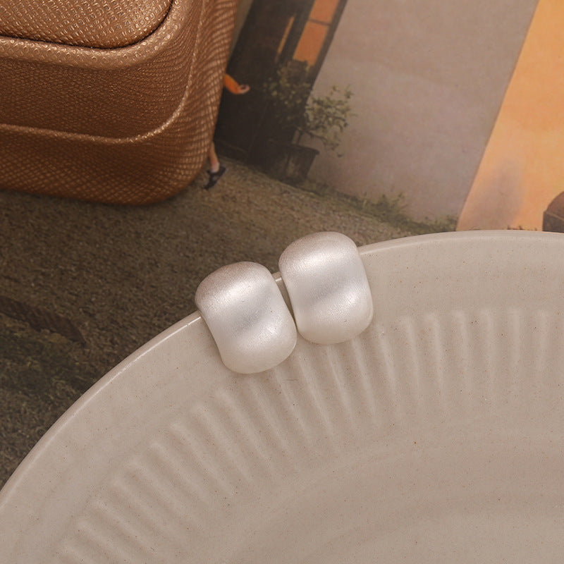 Romantic Silver Earring for Special Moments