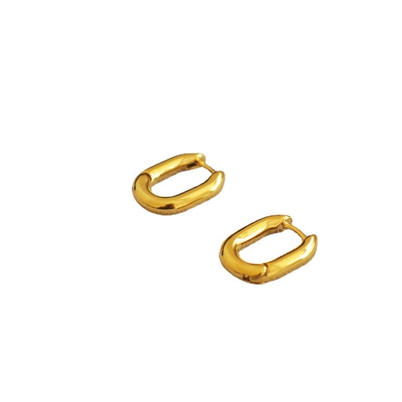 Classic Gold Earring with Timeless Appeal