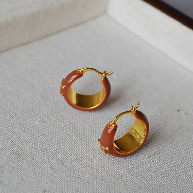 Romantic Gold Earring for Special Moments