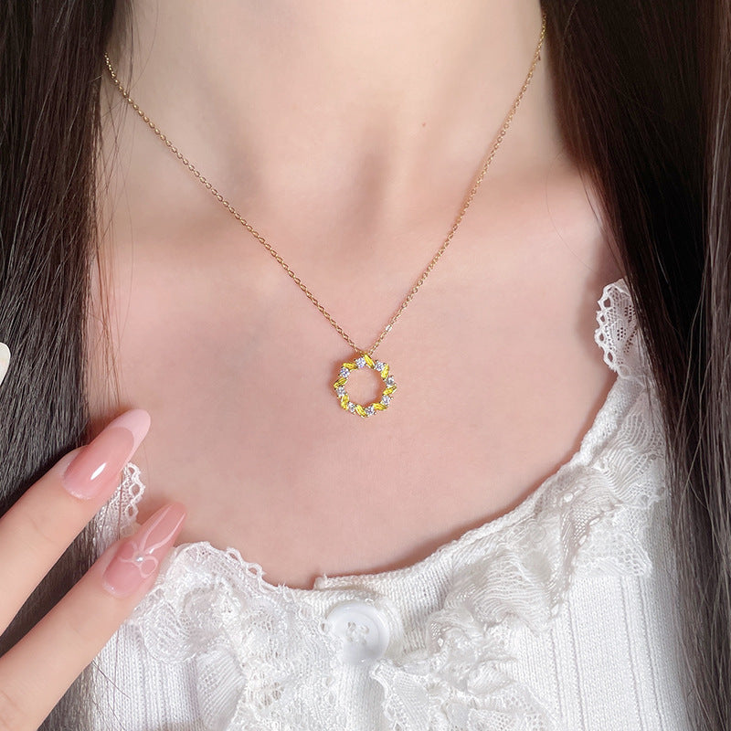 Stunning Necklace for Daily Wear