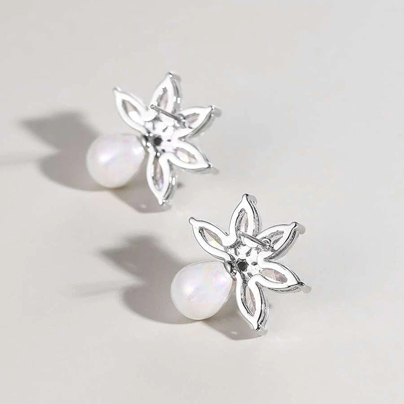 Classic Pearl Earring with Timeless Appeal