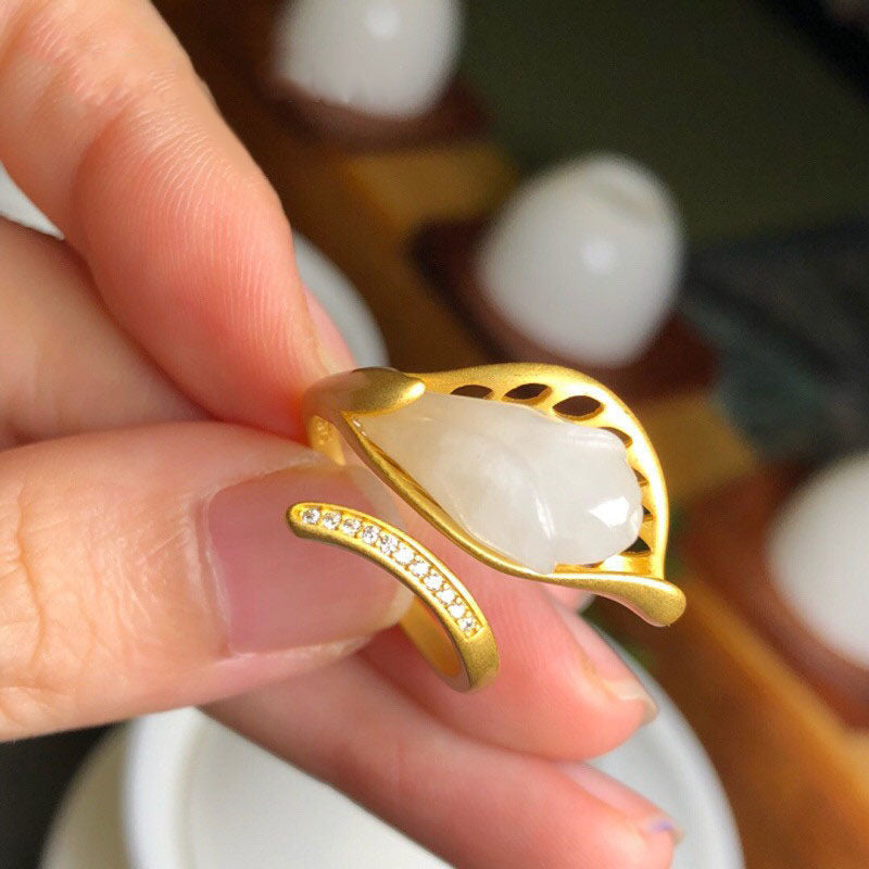 Romantic Gold Ring for Special Moments