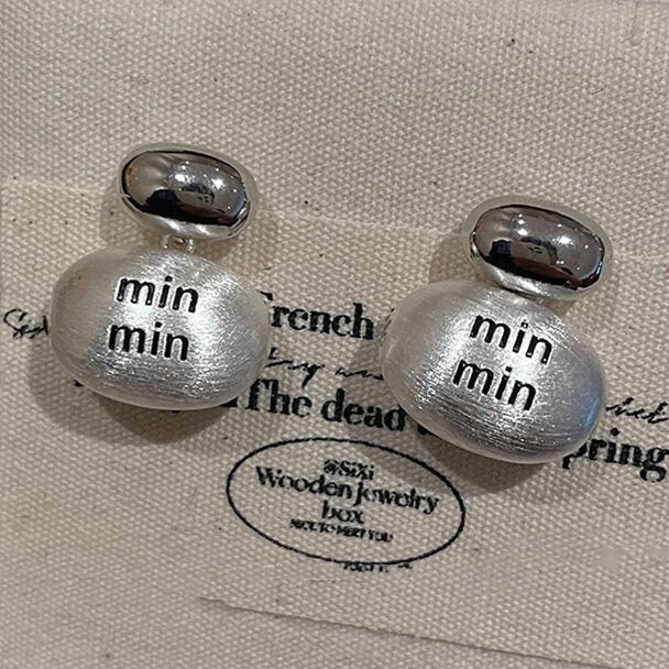 Romantic Gold Earring for Special Moments