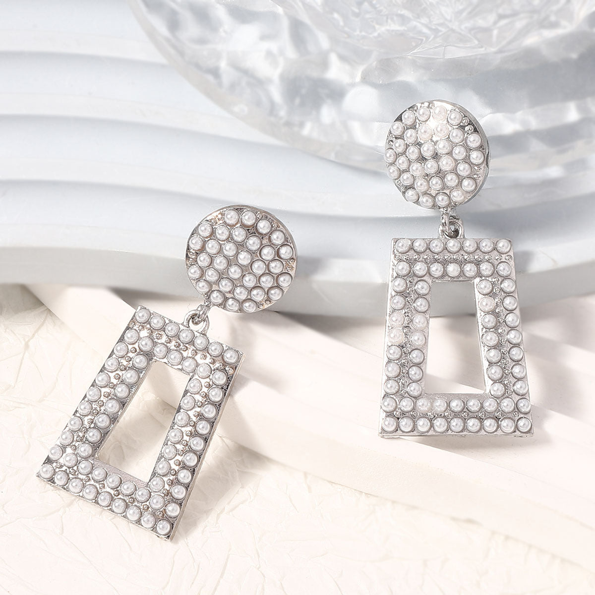 Charming Earring for Any Occasion