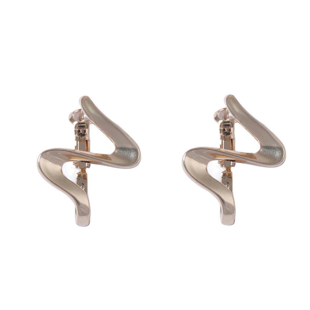 Romantic Gold Earring for Special Moments