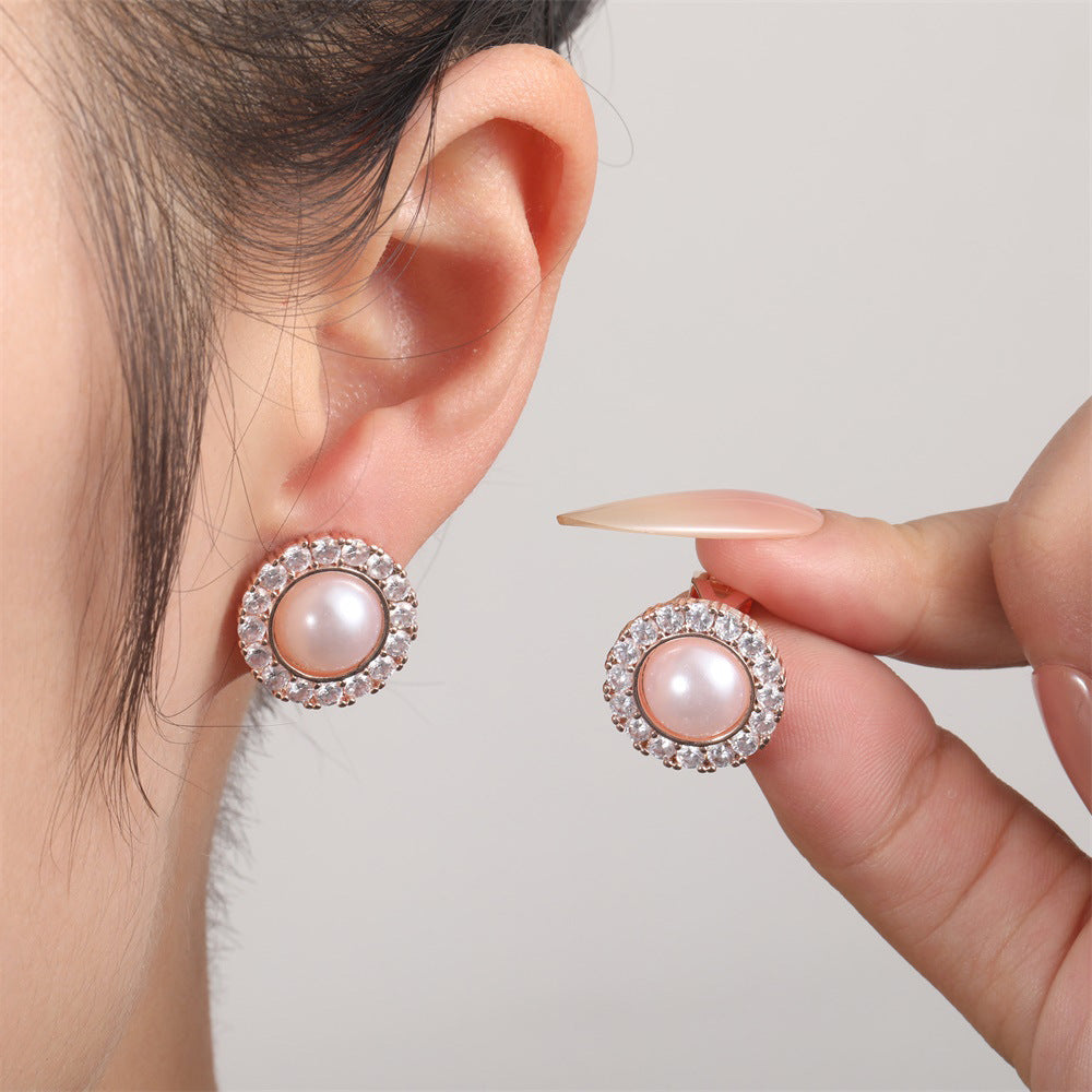 Classic Pearl Earring with Timeless Appeal
