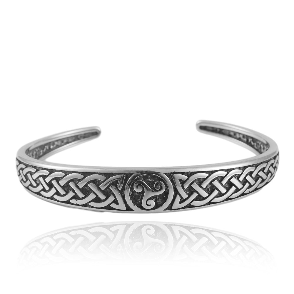 Classic Bracelet with Timeless Appeal