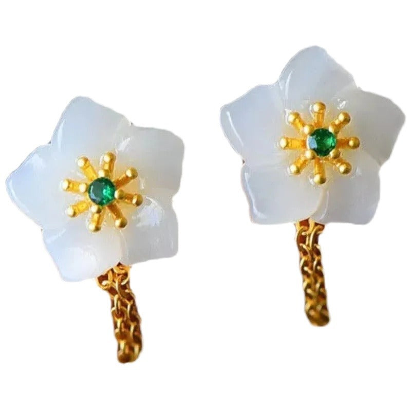 Romantic Silver Earring for Special Moments