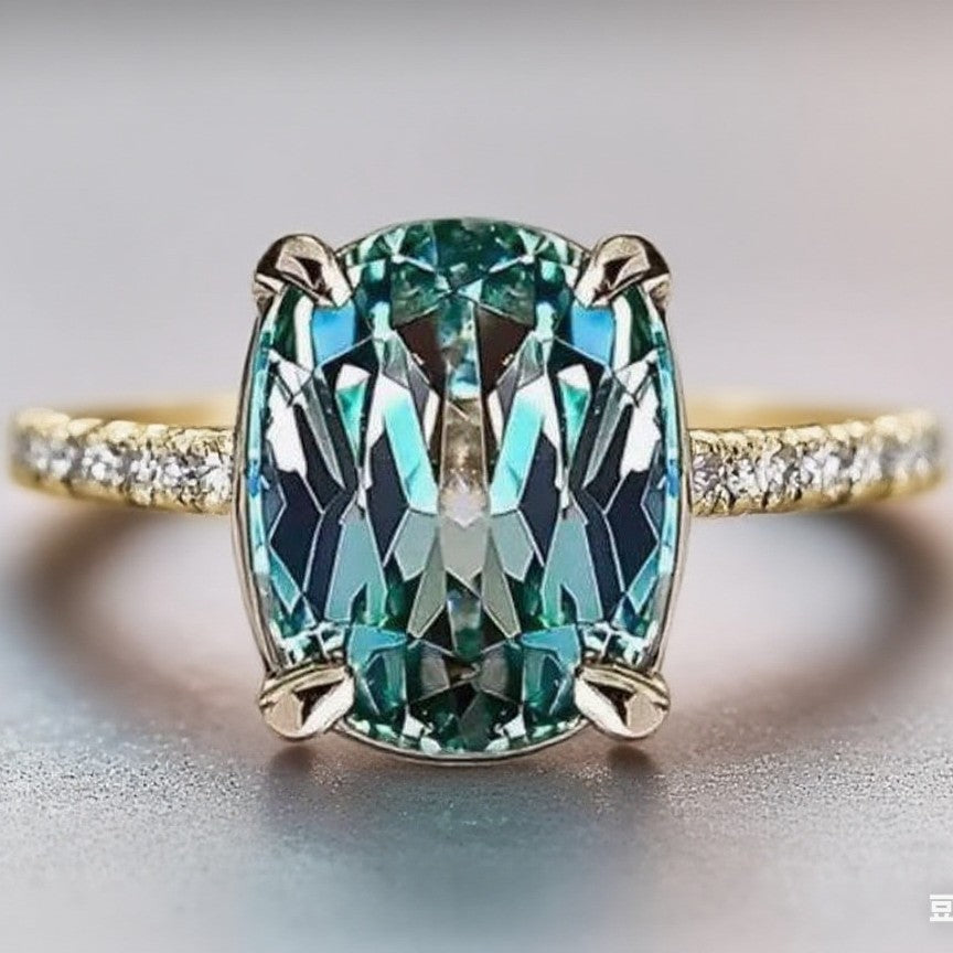 Stunning Gold Ring for Daily Wear
