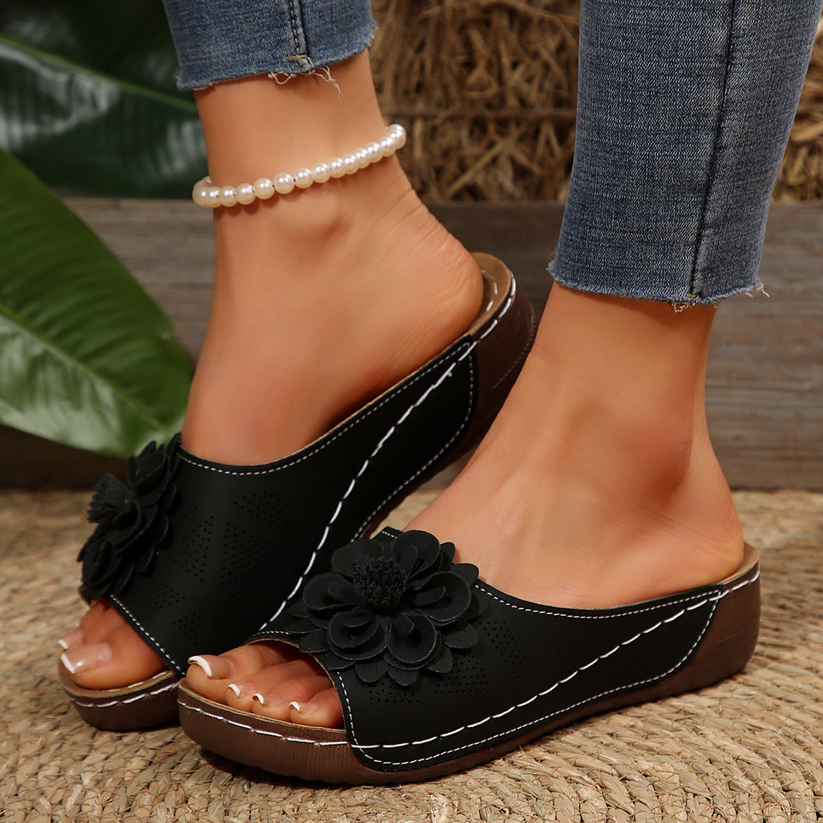 Graceful Orthopedic Sandals for Modern Look